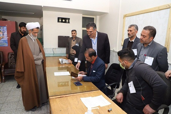 حضور مسئولان چهارمحال و بختیاری در انتخابات ۹۸