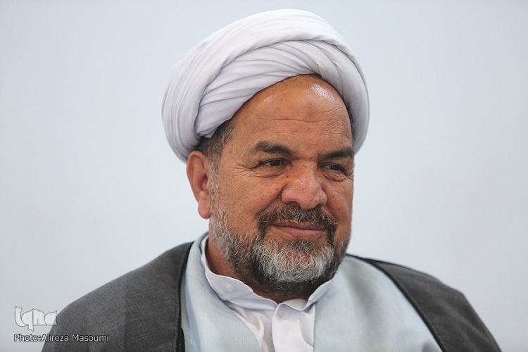 ایثارگری کادر پزشکی از شهدا کمتر نخواهد بود
