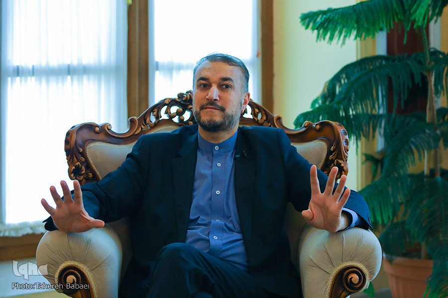 سپهبد سلیمانی یشترین تلاش را برای مقابله با جنگ انجام داد