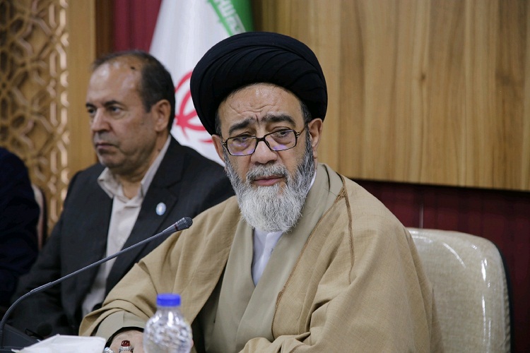 معنویت و اخلاق در فضای مجازی مورد توجه قرار گیرد