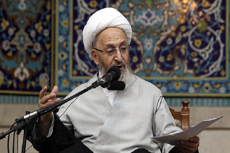 اقامه نماز جماعت ظهر و عصر روز نیمه شعبان به امامت آیت&zwnj;الله سبحانی