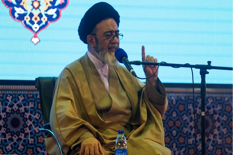 پیروزی انقلاب اسلامی موجب نجات قرآن از مهجوریت شد