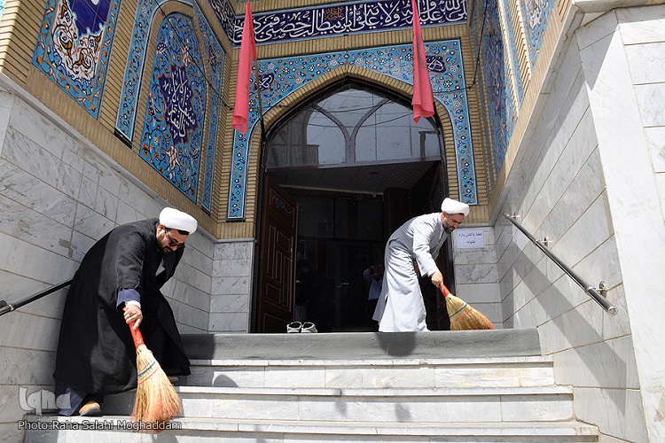آیین شایسته تکریم مساجد/ عطر رمضان در خانه خدا پیچید