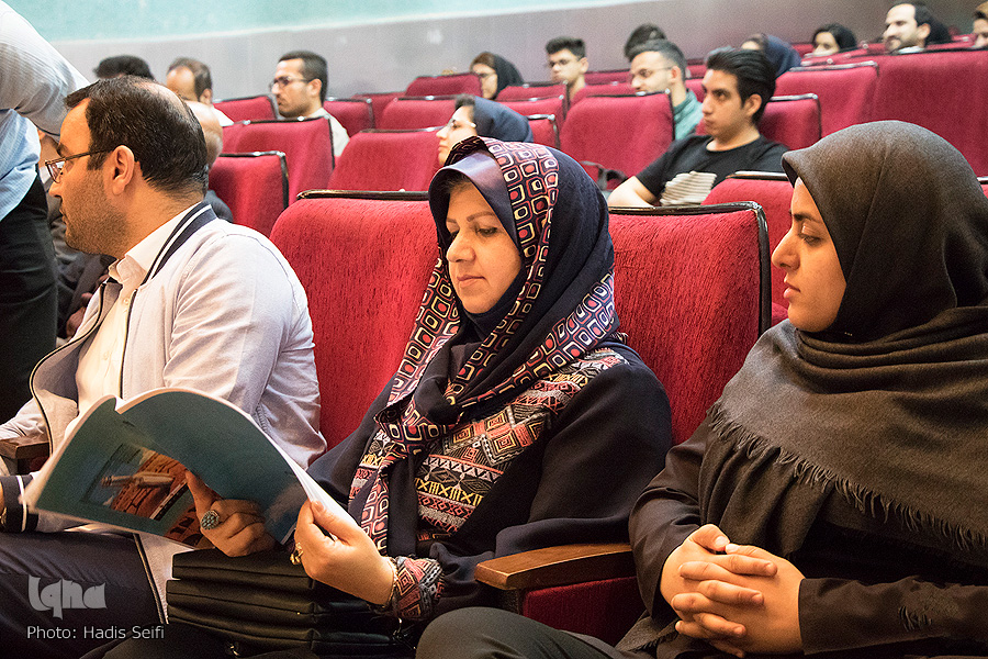 آئین اختتامیه داستان کوتاه زاینده رود - تالار شهید آوینی دانشگاه اصفهان آئین اختتامیه داستان کوتاه زاینده رود - تالار شهید آوینی دانشگاه اصفهان