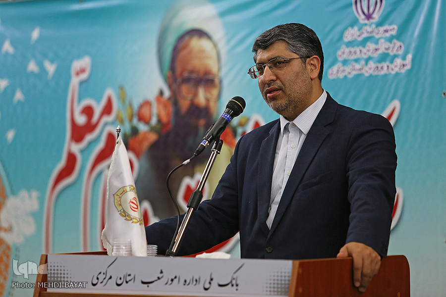 راه توسعه کشور، آموزش و پرورش و آموزش عالی است