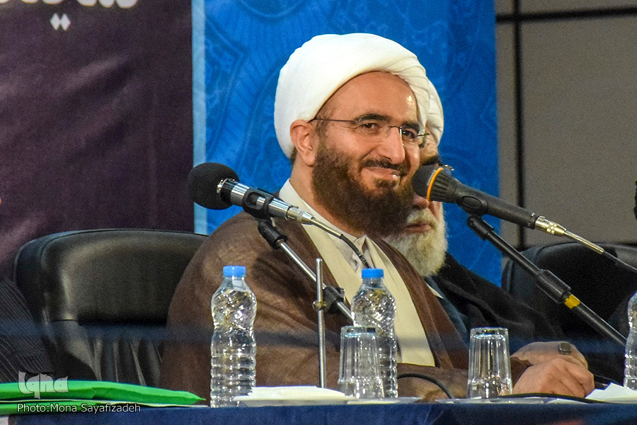 مسئولان استان نماینده ولی فقیه را یاری کنند