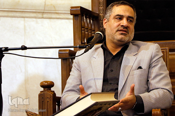 محفل انس با قرآن کریم با حضور قاری &laquo;احمد ابوالقاسمی&raquo; در نهاوند برگزار می&zwnj;شود