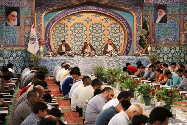 آستان امامزاده حسین(ع)؛ میزبان روزه‌داران قرآنی
