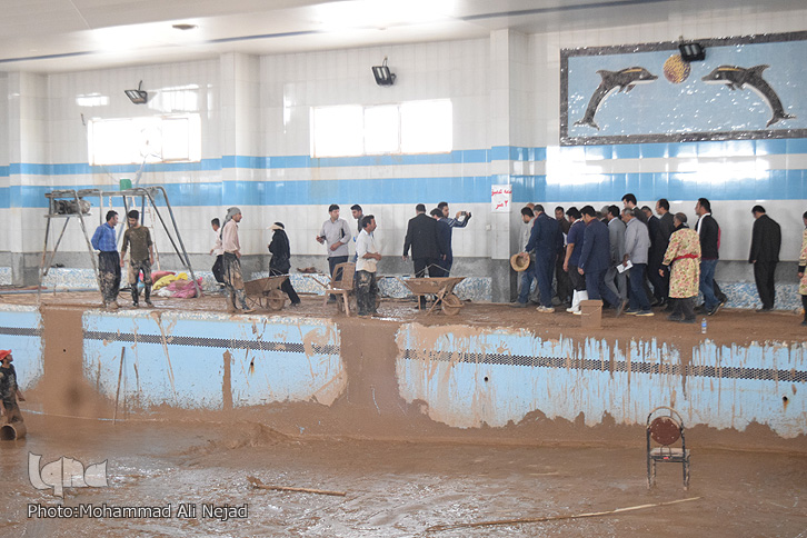 بازدید وزیر ورزش و جوانان از مناطق سیل&zwnj;زده پلدختر