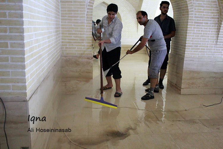آیین غبارروبی مساجد در یزد