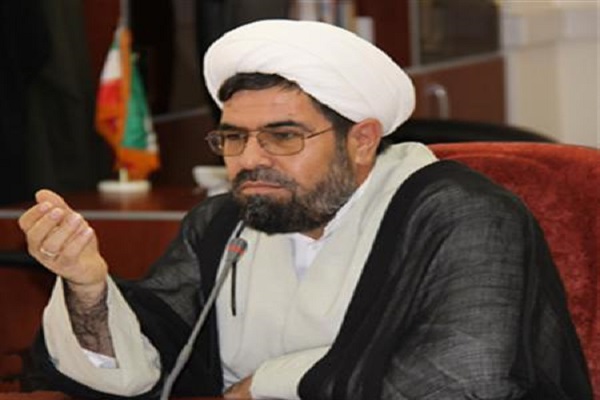تبیین گام دوم انقلاب بر اساس مبانی قرآن کریم در مساجد همدان