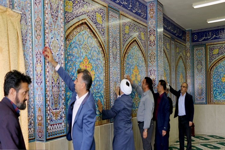 غبارروبی و عطرافشانی مساجد در واحدهای دانشگاه آزاد اسلامی