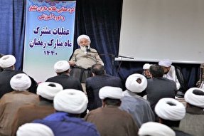 مبلغان سبک زندگی مردم را به سمت زندگی اسلامی هدایت کنند