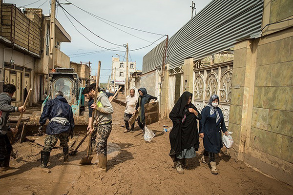 سرکشی مسئولان ملایری از مناطق سیل‌زده لرستان