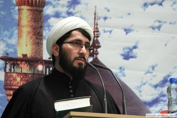 ترویج متون غربی در دانشگاه‌ها با انقلاب فرهنگی همخوانی ندارد