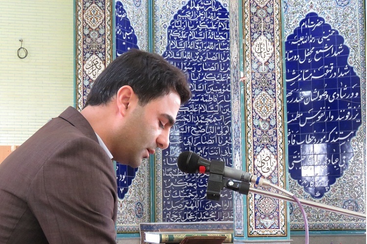 برگزاری محفل انس با قرآن در میانه برگزاری محفل انس با قرآن در میانه