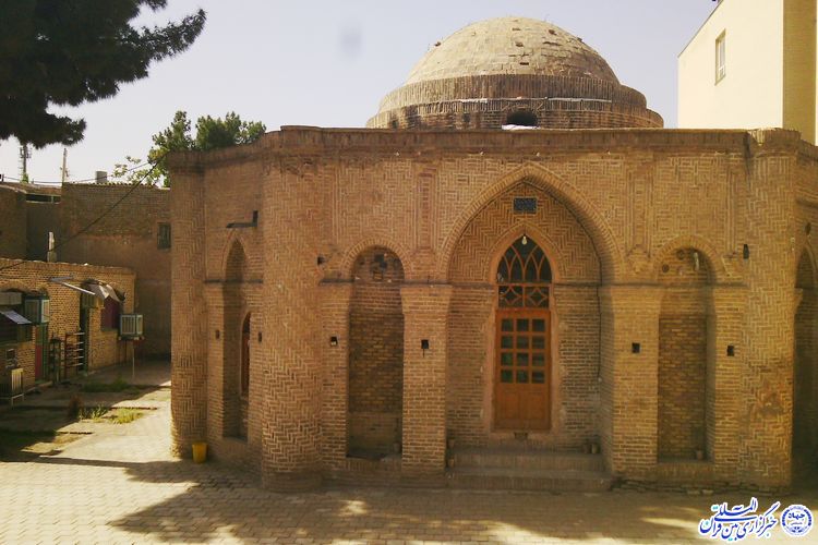 آموزش قرآن در هشت ضلعی بقراط