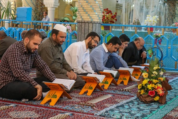برگزاری محفل جزء&zwnj;خوانی قرآن در مسجد جامع سنندج