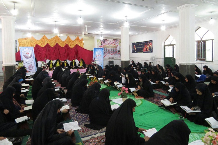 تصاویری از کرسی جمع خوانی قرآن در زاهدان