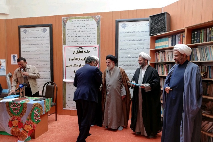 فعالان فرهنگی هیات&zwnj;های مذهبی کهگیلویه و بویراحمد تجلیل شدند