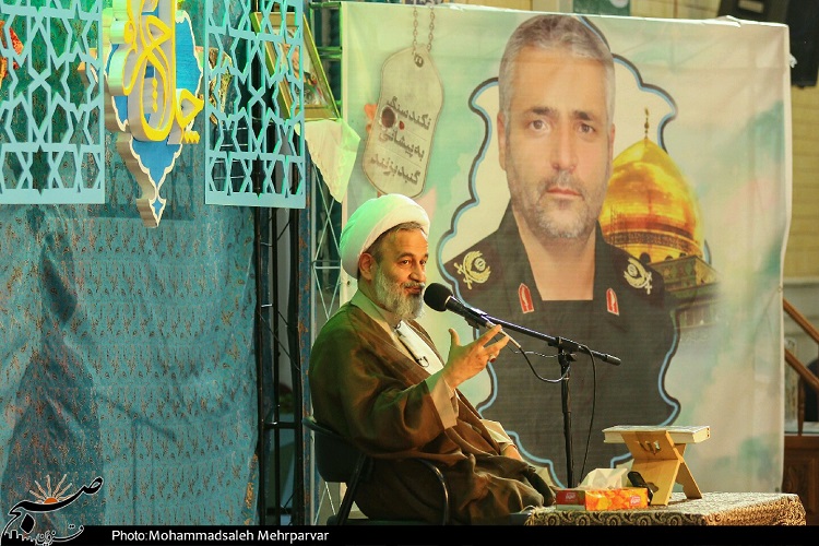 امام زمان (عج) بیش از هر چیزی پایداری در راه شهادت را از ما می&zwnj;خواهد