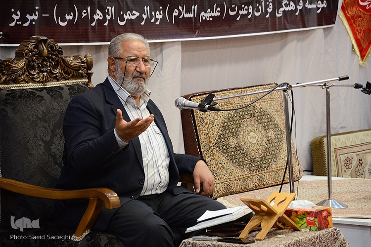نماز در اولویت اصلی برنامههای فرهنگی مدارس قرار گیرد نماز در اولویت اصلی برنامههای فرهنگی مدارس قرار گیرد