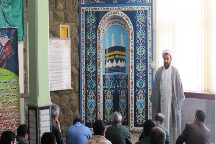 حضرت خدیجه(س) در عین تمکن مالی قناعت پیشه بود حضرت خدیجه(س) در عین تمکن مالی قناعت پیشه بود
