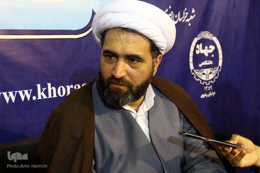 فراهم شدن چند دستگاه اتوبوس جهت جابه&zwnj;جایی افراد برای حضور در نمایشگاه قرآن