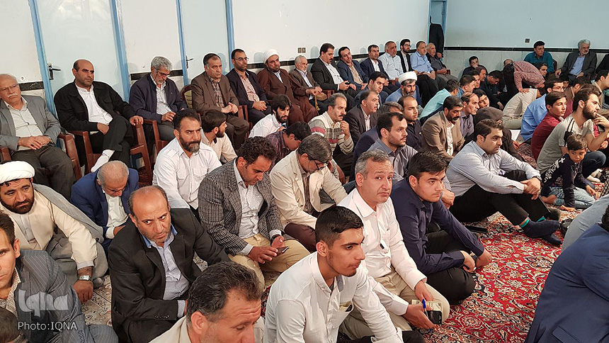 برگزاری جلسه تفسیر سوره احزاب در خرم&lrm;آباد + عکس