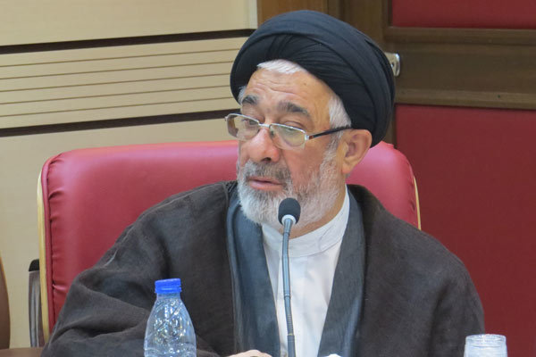رفع گرفتاری&zwnj;های مردم، همان قرآن عملی است