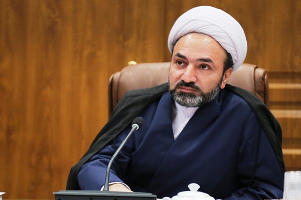 برپایی 14 نشست قرآنی در نمایشگاه دستاوردهای قرآنی دفتر تبلیغات