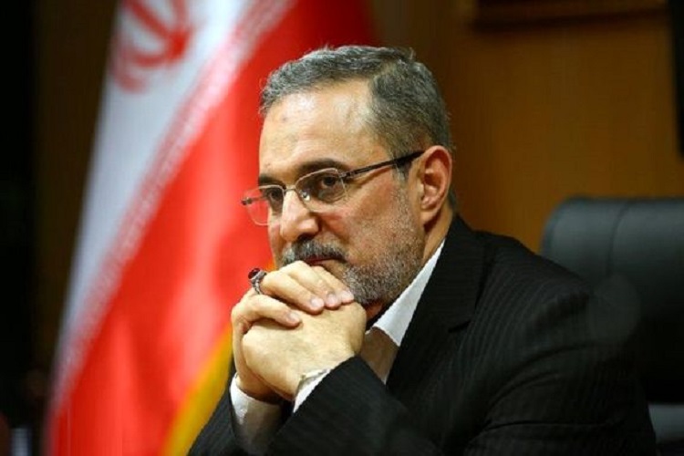 دشمنان برای ضربه به نظام جوانان را نشانه می&zwnj;گیرند