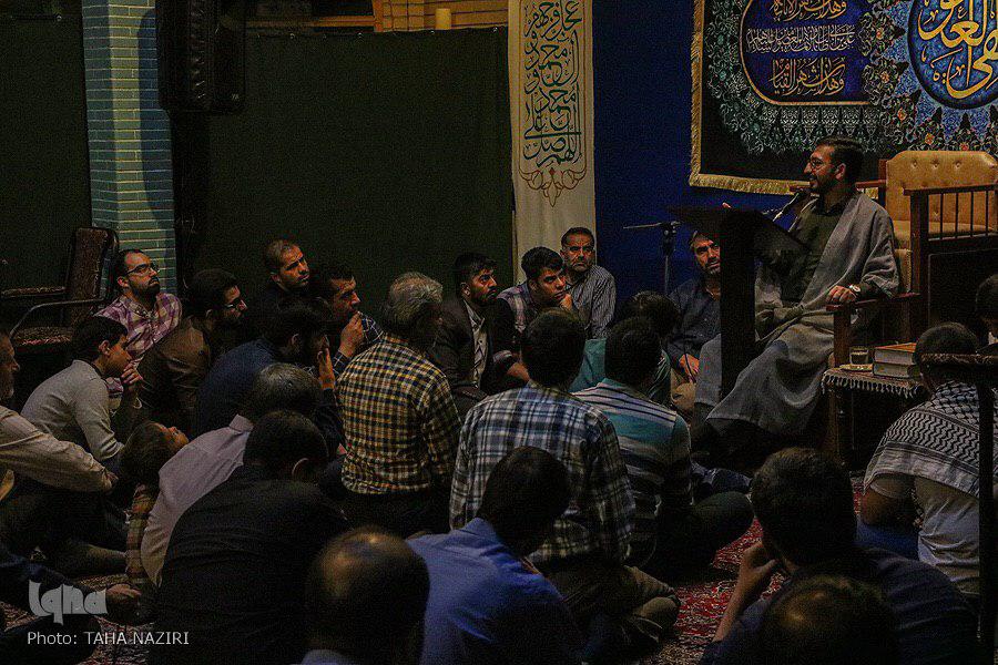 برگزاری مراسم مناجات‌خوانی ماه رمضان در مسجد قدس اراک
