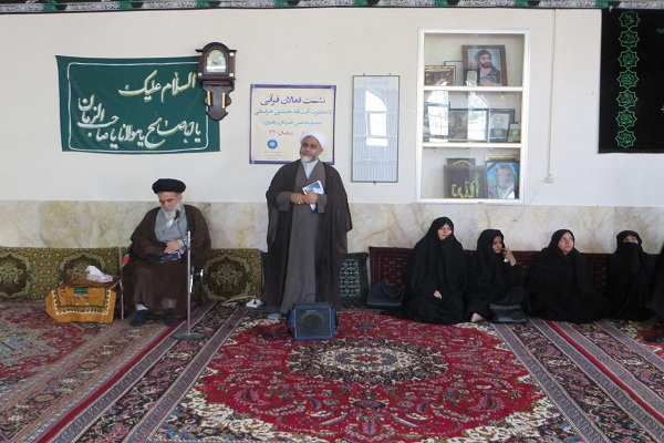 ارسالی// دیدار فعالان قرآنی بجنورد با آیت‌الله حسینی خراسان