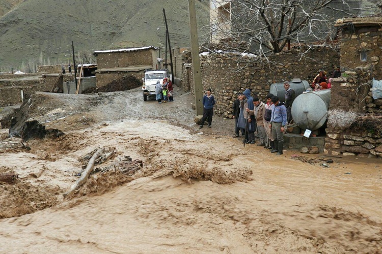 اعزام سومین کاروان کمکهای اصناف کرج به مناطق سیلزده اعزام سومین کاروان کمکهای اصناف کرج به مناطق سیلزده