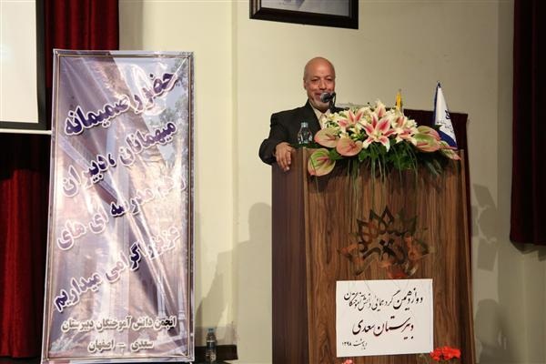 مردم اصفهان پیشتار در کمک به مناطق سیلزده کشور هستند مردم اصفهان پیشتار در کمک به مناطق سیلزده کشور هستند