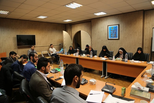 ارسال شود ///// برگزاری کرسی آزاداندیشی گفتمان قرآنی