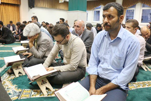 گزارش تصویری محفل انس با قرآن در شرکت گاز مازندران
