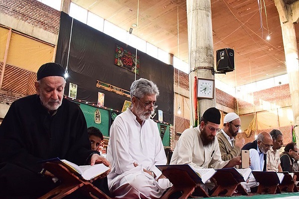ضرورت تلاش در برگزاری محافل قرآن کنار جلسات اهل بیت(ع)