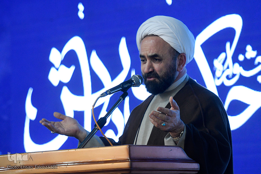 برگزیدگان جشنواره حکمت و نیایش تجلیل شدند/ به داشتن نهج‌البلاغه در کتابخانه اکتفا کرده‌ایم