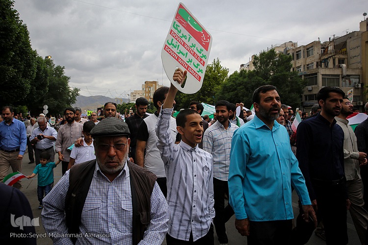 تربیت جوانان برای حضور در گام دوم انقلاب