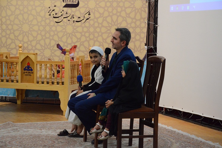 گزارش ایکنا از محفل انس با قرآن در پالایشگاه نفت تبریز