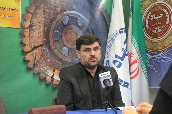 تهدیدهای فضای مجازی را با توسعه فعالیت&zwnj;های قرآنی به فرصت تبدیل کنیم