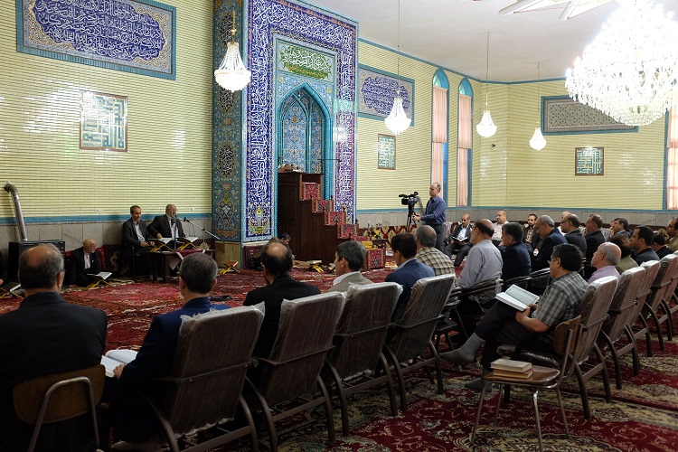 برگزاری جلسه تفسیر قرآن مدیران اجرایی آذربایجان&zwnj;شرقی