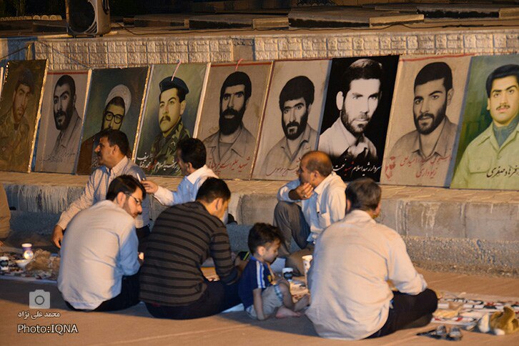برگزاری مراسم «شبی با شهدا» در خرمآباد برگزاری مراسم «شبی با شهدا» در خرمآباد