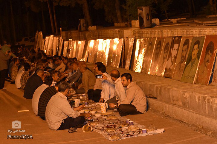 برگزاری مراسم «شبی با شهدا» در خرمآباد برگزاری مراسم «شبی با شهدا» در خرمآباد