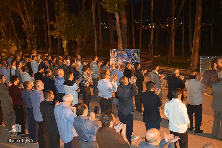 برگزاری مراسم «شبی با شهدا» در خرمآباد برگزاری مراسم «شبی با شهدا» در خرمآباد