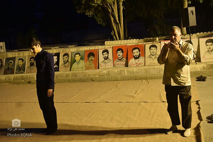 برگزاری مراسم «شبی با شهدا» در خرمآباد برگزاری مراسم «شبی با شهدا» در خرمآباد