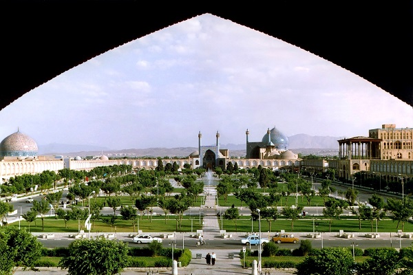 آمادگی 500 مکان تاریخی و گردشگری در استان اصفهان برای پذیرائی از گردشگران آمادگی 500 مکان تاریخی و گردشگری در استان اصفهان برای پذیرائی از گردشگران
