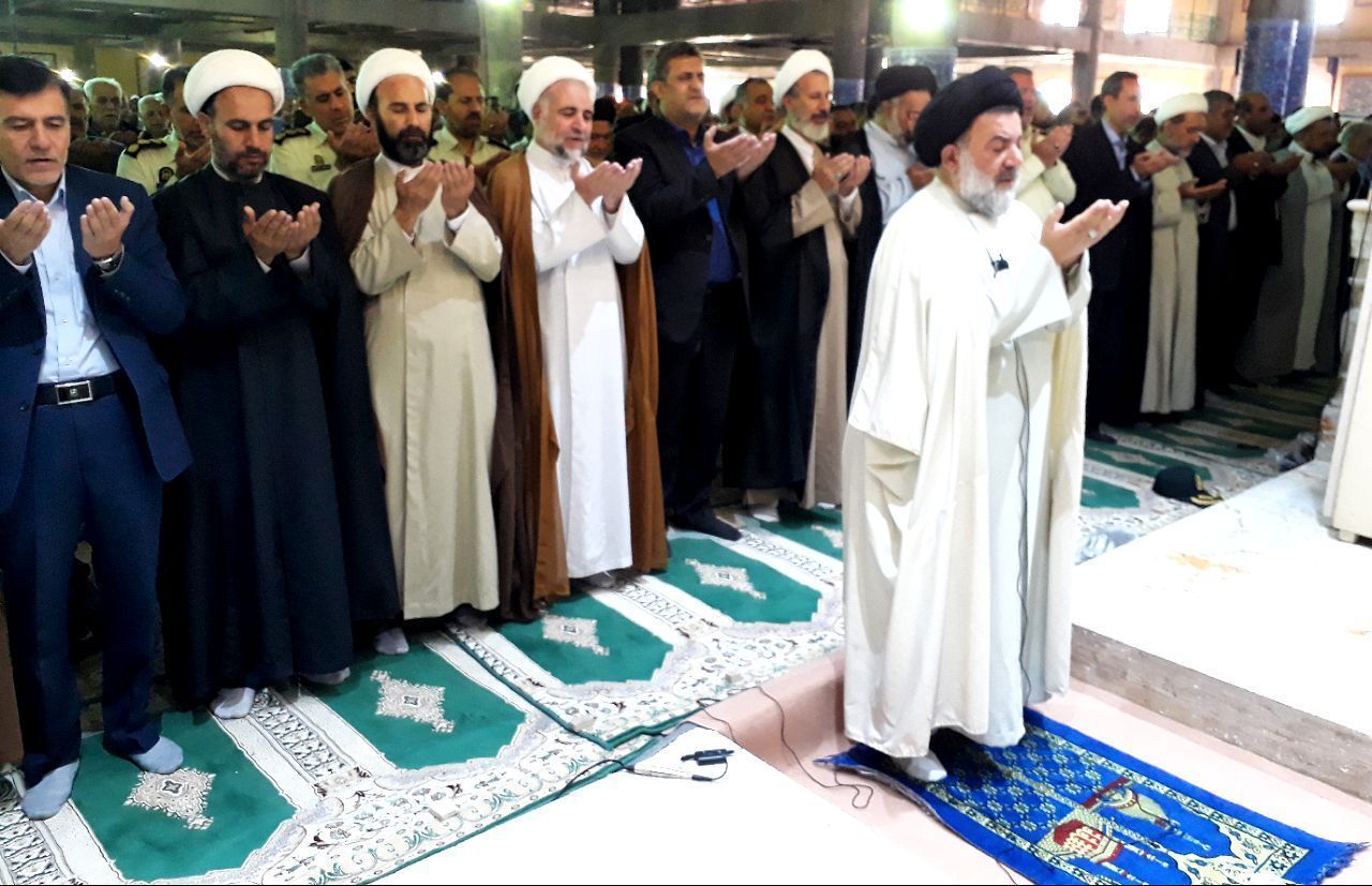 گزارش تصویری اقامه نماز عید سعید فطر در لرستان